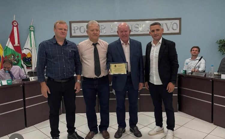  Deputado Marcos Vieira recebe título de cidadão honorário de Saudades