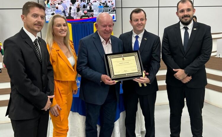  Marcos Vieira recebe título de Cidadão Honorário de Cunha Porã