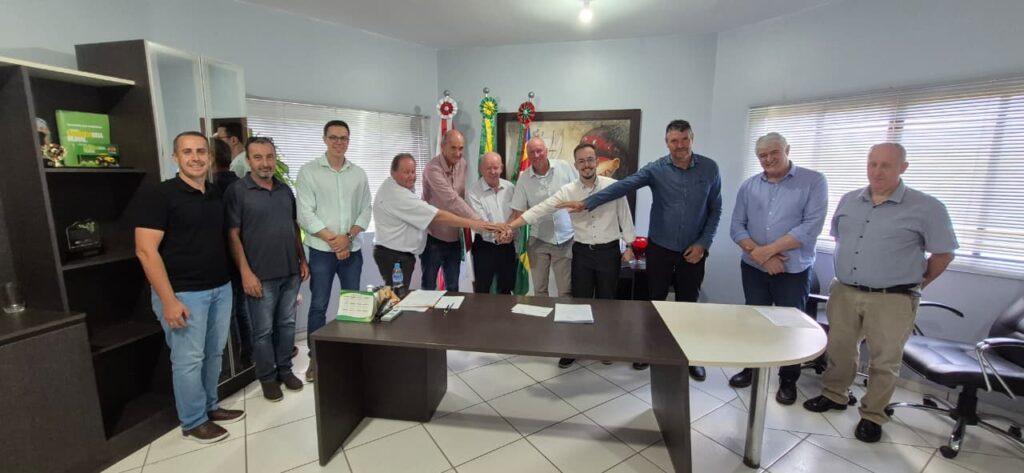 Deputado Marcos Vieira viabiliza ampliação do abastecimento de água em Maravilha e Tigrinhos