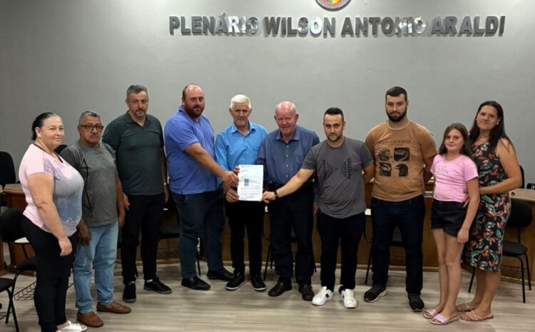  Deputado Marcos Vieira anuncia recursos e acompanha obras em quatro municípios do Meio-Oeste