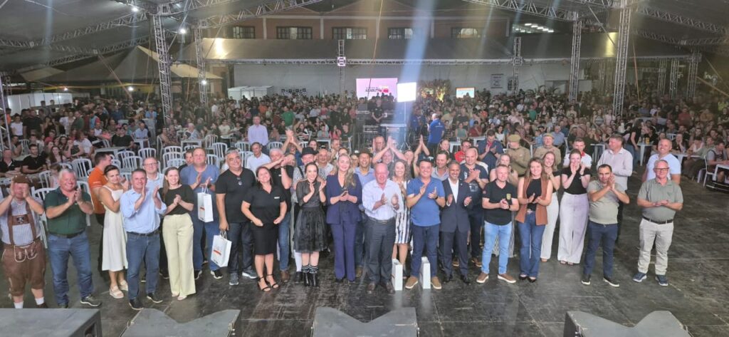 Deputado Marcos Vieira é cidadão arabutanense